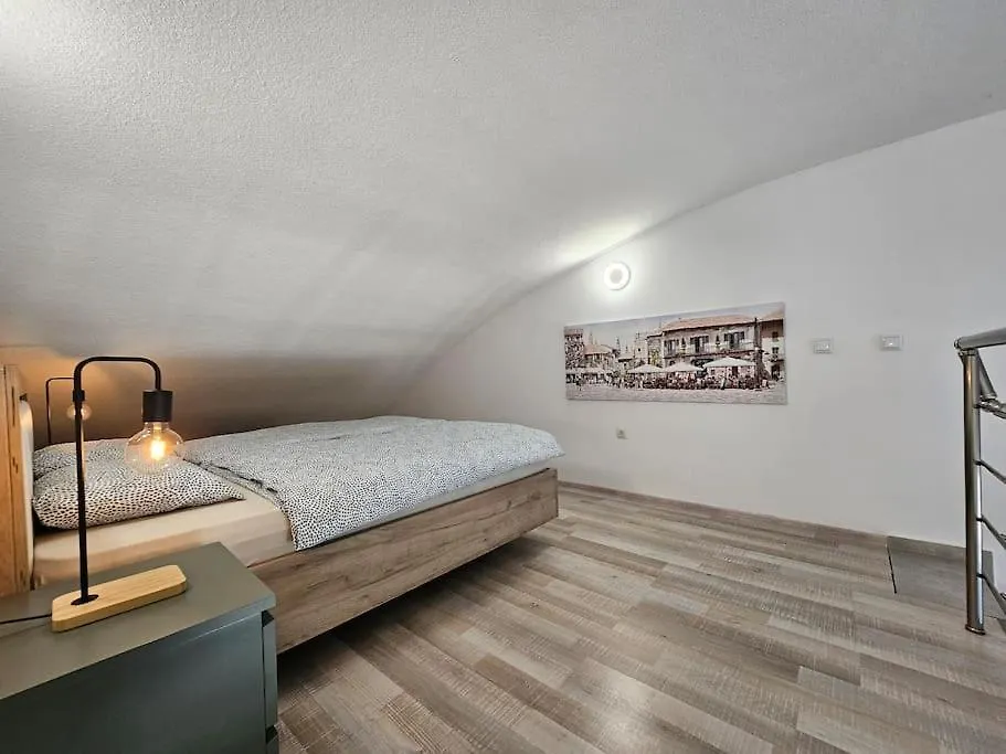דירה וארנה Seaview Maisonette Mama Africa בולגריה