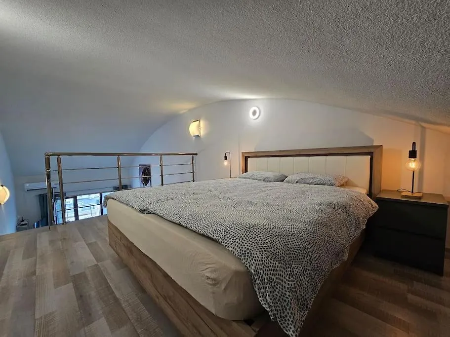 וארנה Seaview Maisonette Mama Africa דירה